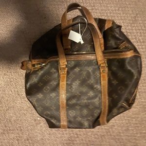 Louis Vuitton Bag comes with COA